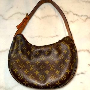 VERY loved Louis Vuitton shoulder croissant bag MM